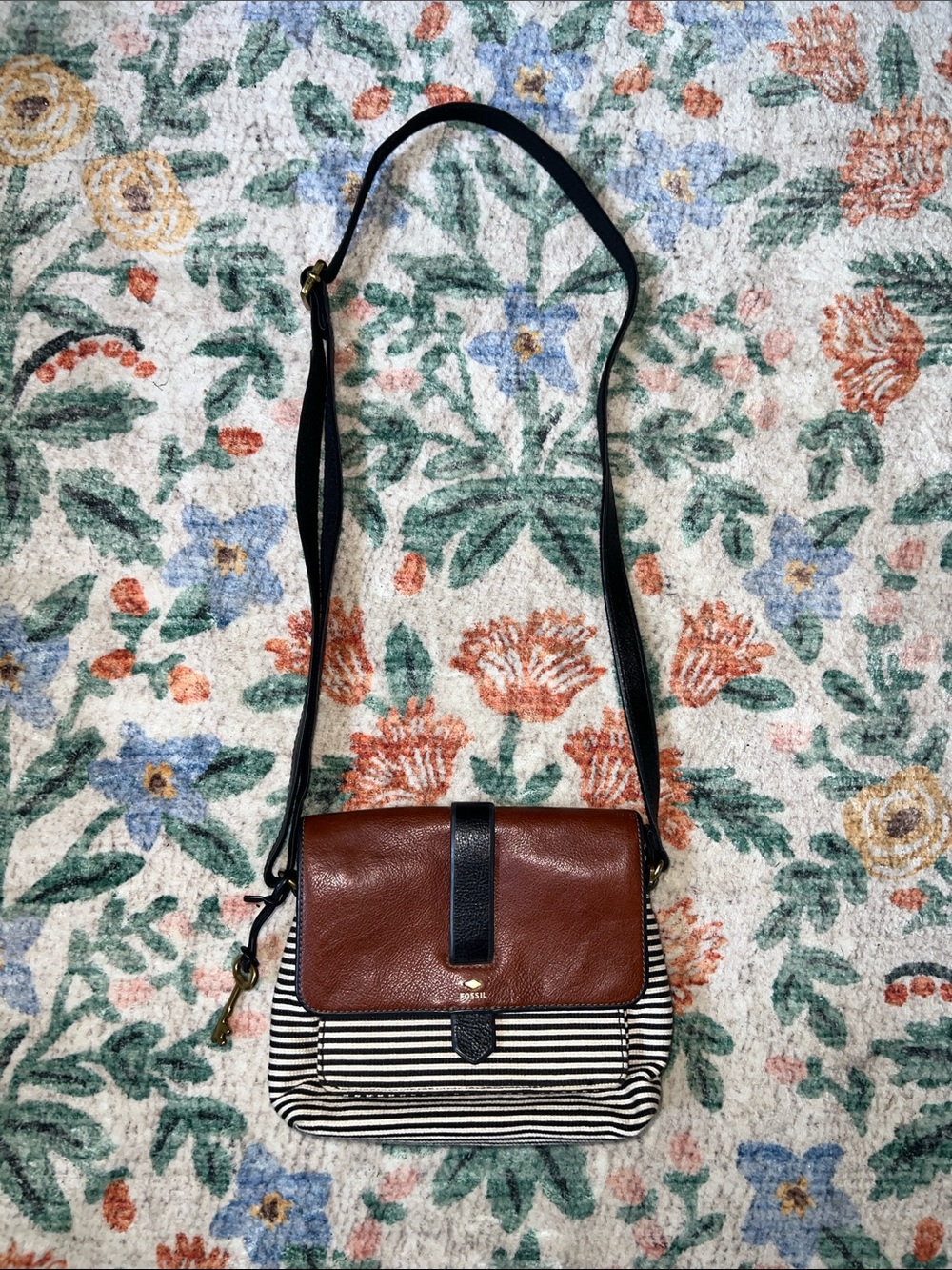 Striped Fossil Crossbody Bag with Leather Details - Picture 2 of 10